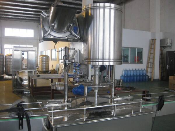 Máquina de llenado de agua en botella de 3-10L anticorrosiva para la producción de agua potable embotellada