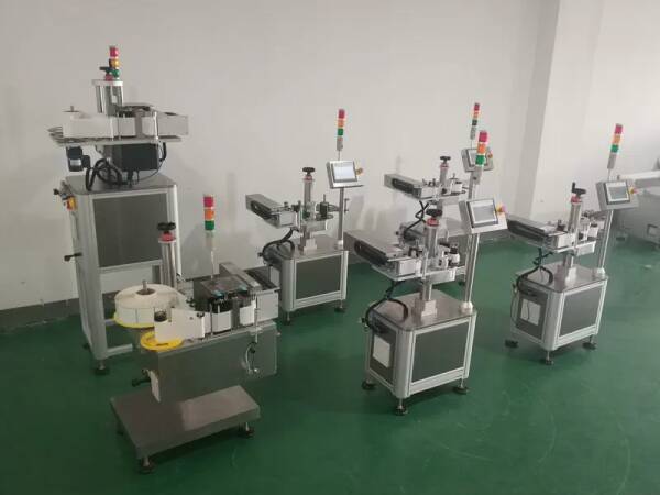 New Type Automatic Cartoning Machine For Cosmetics Or Bottle Boxing