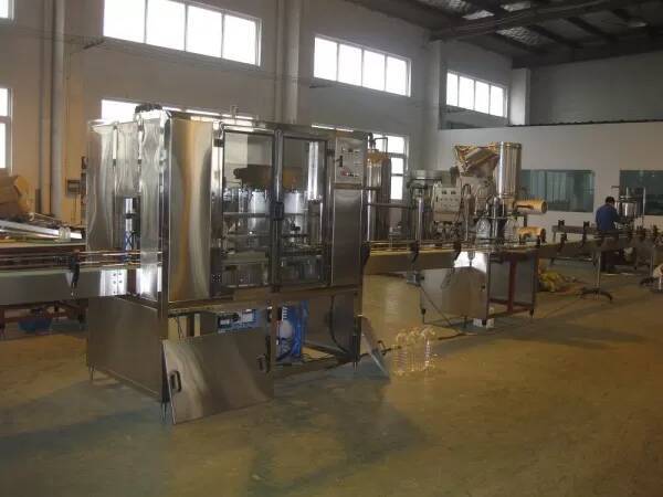 Stainless Steel Automatic Bottle Filling Capping And Labeling Machine For Beverage Filling Packaging